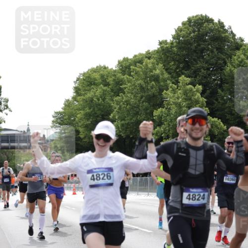 29.06.2025 - hella hamburg halbmarathon Jannik Wohlers http://msf.ph/oto/8271531 29.06.2025 10:33:54 Lombardsbrücke 1672, 2412, 2464, 2510, 2511, 2801, 2933, 3145, 3848, 4540, 4824, 4826, 5609, 6105, 6571, 6574, 7324, 7329, 8349, 8965, 9379, 10360, 10564, 11668, 11872, 12165, 12896, 13437, 13747, 13957, 14047, 14854, 14855, 14918, 14919, 15793, 15983, 16115, 16578, 16919, 17105, 17230, 17650, 17789, 18044, 18158, 18941 meine-sportfotos.de