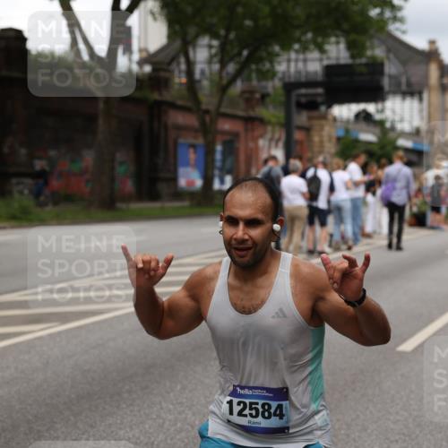29.06.2025 - hella hamburg halbmarathon Yannick Fuchs http://msf.ph/oto/8271589 29.06.2025 10:49:08 20KM 1120, 1143, 1506, 2029, 2119, 2252, 2448, 2955, 3256, 3652, 4029, 4616, 4868, 4897, 4903, 5021, 6355, 6891, 6938, 8487, 8618, 10044, 10188, 11568, 12248, 12483, 12526, 12544, 12584, 13267, 14750, 14834, 14845, 14909, 15854, 15868, 15896, 16108, 16110, 16327, 16334, 16609, 17603, 17842, 18031, 18190, 18380 meine-sportfotos.de