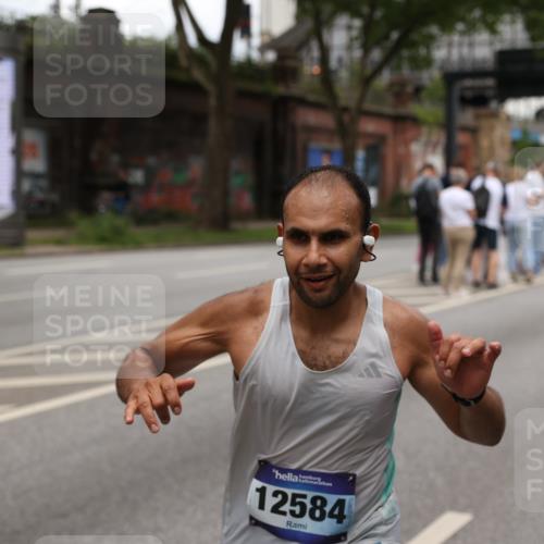 29.06.2025 - hella hamburg halbmarathon Yannick Fuchs http://msf.ph/oto/8271608 29.06.2025 10:49:08 20KM 1120, 1143, 1506, 2029, 2119, 2252, 2448, 2955, 3256, 3652, 4029, 4616, 4868, 4897, 4903, 5021, 6355, 6891, 6938, 8487, 8618, 10044, 10188, 11568, 12248, 12483, 12526, 12544, 12584, 13267, 14750, 14834, 14845, 14909, 15854, 15868, 15896, 16108, 16110, 16327, 16334, 16609, 17603, 17842, 18031, 18190, 18380 meine-sportfotos.de
