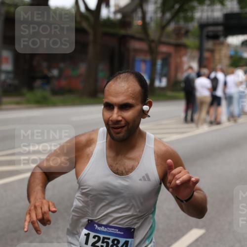 29.06.2025 - hella hamburg halbmarathon Yannick Fuchs http://msf.ph/oto/8271655 29.06.2025 10:49:08 20KM 1120, 1143, 1506, 2029, 2119, 2252, 2448, 2955, 3256, 3652, 4029, 4616, 4868, 4897, 4903, 5021, 6355, 6891, 6938, 8487, 8618, 10044, 10188, 11568, 12248, 12483, 12526, 12544, 12584, 13267, 14750, 14834, 14845, 14909, 15854, 15868, 15896, 16108, 16110, 16327, 16334, 16609, 17603, 17842, 18031, 18190, 18380 meine-sportfotos.de