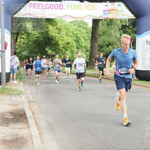 29.06.2025 - hella hamburg halbmarathon MichiJ http://msf.ph/oto/8271665 29.06.2025 10:31:19 Zwischen KM18-KM19 2653, 4229, 4235, 5011, 5506, 7635, 7734, 7765, 9364, 10216, 11177, 11907, 12327, 16333, 16648, 18449, 18659, 18680 meine-sportfotos.de