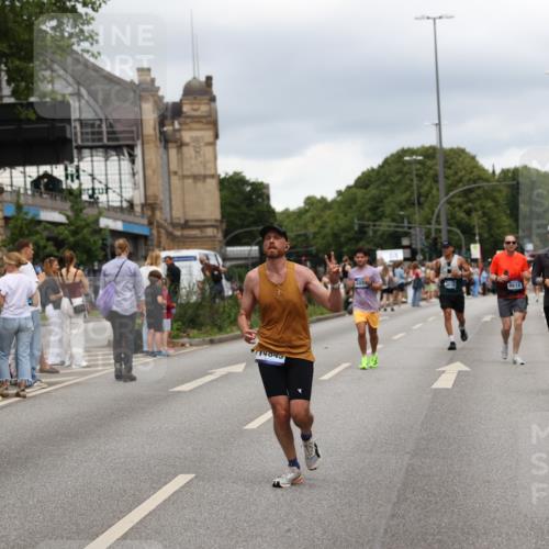 29.06.2025 - hella hamburg halbmarathon Yannick Fuchs http://msf.ph/oto/8271666 29.06.2025 10:49:09 20KM 1120, 1143, 2029, 2119, 2252, 2448, 2955, 3037, 3256, 3652, 4249, 4616, 4868, 4897, 4903, 5021, 6355, 6891, 6938, 7221, 8618, 10044, 10188, 11231, 11568, 12248, 12483, 12526, 12544, 12584, 13267, 14750, 14834, 14845, 14909, 15854, 15868, 15896, 16108, 16110, 16327, 16334, 16609, 17603, 17842, 18031, 18190, 18380, 19047 meine-sportfotos.de