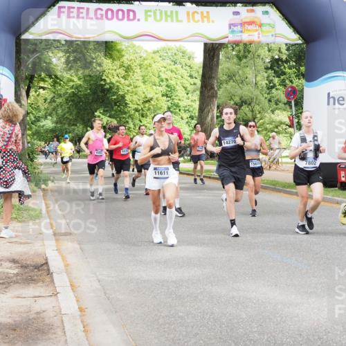 29.06.2025 - hella hamburg halbmarathon MichiJ http://msf.ph/oto/8271670 29.06.2025 10:55:55 Zwischen KM18-KM19 1406, 4663, 5166, 6083, 7802, 8256, 9845, 11582, 11611, 13285, 14270, 15858, 18910 meine-sportfotos.de