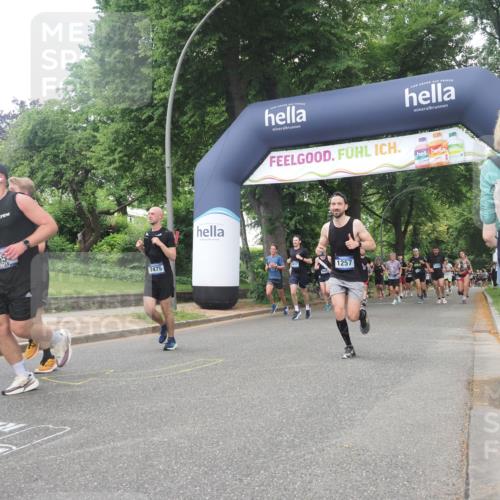 29.06.2025 - hella hamburg halbmarathon KatJ http://msf.ph/oto/8271731 29.06.2025 10:39:52 Zwischen KM18-KM19 1257, 1657, 2540, 2595, 2814, 5020, 5093, 6198, 7475 meine-sportfotos.de