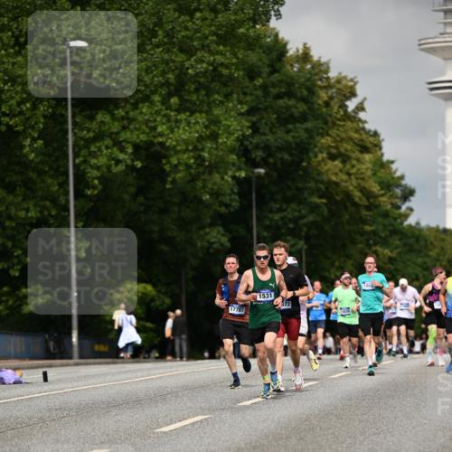 29.06.2025 - hella hamburg halbmarathon Dr. Thomas Lammeyer http://msf.ph/oto/8271862 29.06.2025 10:15:14 Kennedybrücke 1166, 1531, 1866, 1992, 4227, 4287, 5379, 5440, 5990, 5991, 8171, 8807, 8810, 9169, 9191, 10372, 11321 meine-sportfotos.de