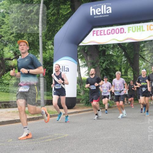 29.06.2025 - hella hamburg halbmarathon KatJ http://msf.ph/oto/8271950 29.06.2025 10:39:54 Zwischen KM18-KM19 1257, 1657, 2111, 2540, 2595, 4837, 5020, 6164, 7130, 7475, 8447 meine-sportfotos.de