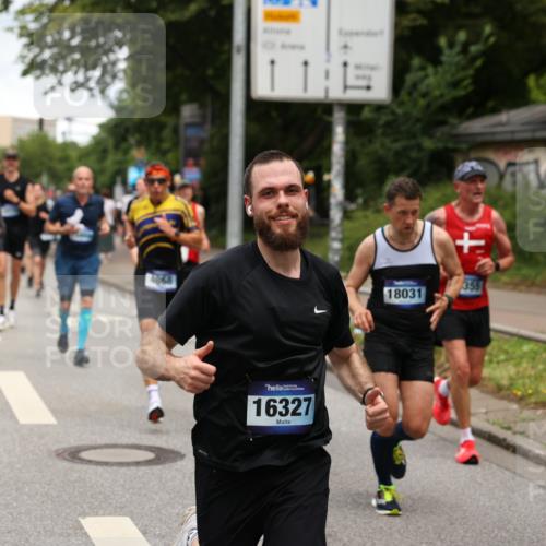 29.06.2025 - hella hamburg halbmarathon Yannick Fuchs http://msf.ph/oto/8271995 29.06.2025 10:49:10 20KM 1120, 1143, 2029, 2252, 2448, 2955, 3037, 3256, 3652, 4249, 4616, 4868, 4897, 4903, 5021, 6355, 6891, 6938, 7221, 8618, 8691, 10044, 10188, 11231, 11568, 12248, 12483, 12526, 12544, 12584, 13267, 13470, 14750, 14834, 14845, 14909, 15300, 15854, 15868, 15896, 16108, 16110, 16327, 16334, 16609, 17603, 17842, 18031, 18190, 19047 meine-sportfotos.de