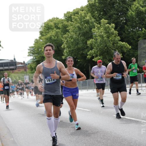 29.06.2025 - hella hamburg halbmarathon Jannik Wohlers http://msf.ph/oto/8272019 29.06.2025 10:33:56 Lombardsbrücke 1672, 2412, 2464, 2510, 2511, 2801, 3145, 4540, 4824, 4826, 5609, 6105, 6571, 6574, 7324, 7329, 8349, 8705, 8965, 9379, 10360, 10564, 11668, 11872, 12165, 12896, 13437, 13747, 13957, 14047, 14854, 14855, 14918, 15793, 15983, 16682, 16919, 17105, 17230, 17650, 17789, 18044, 18158, 18941 meine-sportfotos.de
