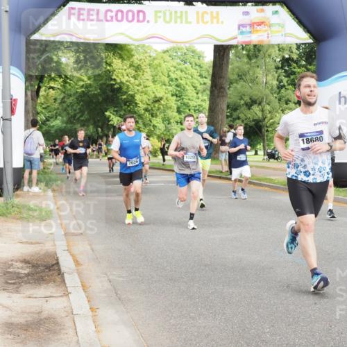 29.06.2025 - hella hamburg halbmarathon MichiJ http://msf.ph/oto/8272049 29.06.2025 10:31:21 Zwischen KM18-KM19 2653, 4235, 5011, 5506, 7026, 7765, 9364, 10251, 11177, 16333, 16648, 17403, 18659, 18680, 19009 meine-sportfotos.de