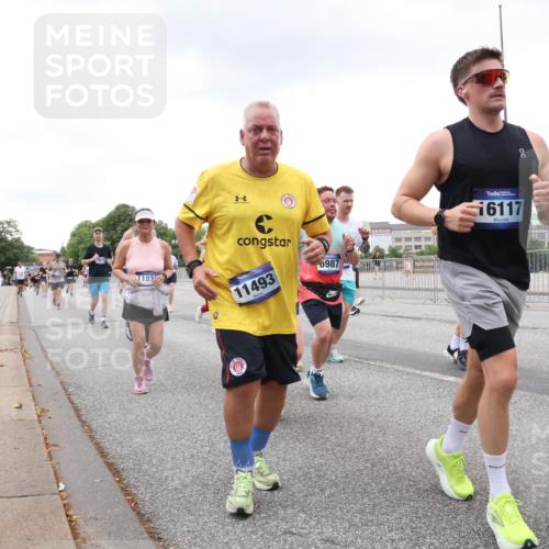 29.06.2025 - hella hamburg halbmarathon Lena Gebhardt http://msf.ph/oto/8272206 29.06.2025 10:54:24 Lombardsbrücke 15791, 1183, 11493, 6987, 16117, 1017, 1263, 1762, 1779, 1789, 1822, 1949, 2084, 2244, 2372, 2532, 2586, 2600, 2761, 2854, 3079, 3187, 3188, 3249, 3364, 3465, 3467, 3557, 3761, 3795, 3857, 4323, 4685, 4720, 4838, 4971, 5157, 5185, 5216, 5309, 5514, 5804, 5817, 5898, 5933, 5993, 6023, 6279, 6468, 6583, 6987, 6988, 7498, 7670, 7874, 7946, 7986, 8801, 8803, 8867, 9130, 9138, 9203, 10207, 10471, 11033, 11354, 11567, 11569, 11785, 12930, 13272 meine-sportfotos.de