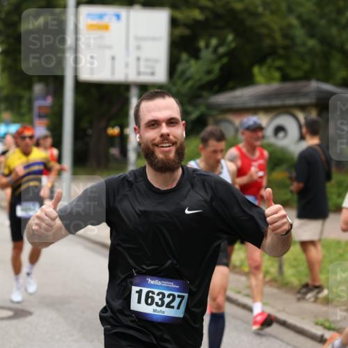 29.06.2025 - hella hamburg halbmarathon Yannick Fuchs http://msf.ph/oto/8272217 29.06.2025 10:49:10 20KM 1120, 1143, 2029, 2252, 2448, 2955, 3037, 3256, 3652, 4249, 4616, 4868, 4897, 4903, 5021, 6355, 6891, 6938, 7221, 8618, 8691, 10044, 10188, 11231, 11568, 12248, 12483, 12526, 12544, 12584, 13267, 13470, 14750, 14834, 14845, 14909, 15300, 15854, 15868, 15896, 16108, 16110, 16327, 16334, 16609, 17603, 17842, 18031, 18190, 19047 meine-sportfotos.de