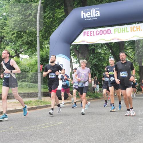 29.06.2025 - hella hamburg halbmarathon KatJ http://msf.ph/oto/8272248 29.06.2025 10:39:55 Zwischen KM18-KM19 1257, 1657, 1706, 2111, 2540, 2595, 4837, 6164, 7130, 7475, 8447 meine-sportfotos.de