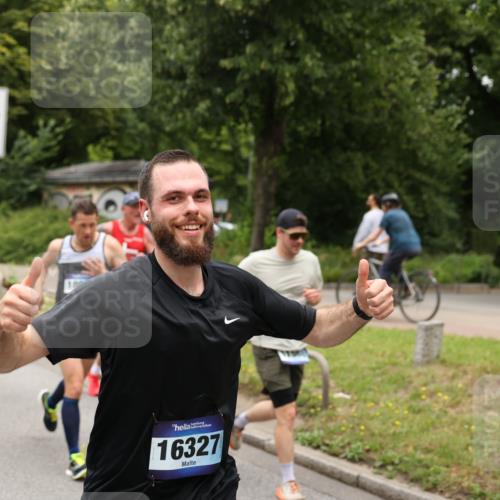 29.06.2025 - hella hamburg halbmarathon Yannick Fuchs http://msf.ph/oto/8272280 29.06.2025 10:49:10 20KM 1120, 1143, 2029, 2252, 2448, 2955, 3037, 3256, 3652, 4249, 4616, 4868, 4897, 4903, 5021, 6355, 6891, 6938, 7221, 8618, 8691, 10044, 10188, 11231, 11568, 12248, 12483, 12526, 12544, 12584, 13267, 13470, 14750, 14834, 14845, 14909, 15300, 15854, 15868, 15896, 16108, 16110, 16327, 16334, 16609, 17603, 17842, 18031, 18190, 19047 meine-sportfotos.de