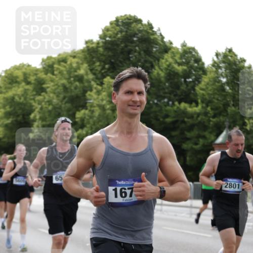 29.06.2025 - hella hamburg halbmarathon Jannik Wohlers http://msf.ph/oto/8272345 29.06.2025 10:33:57 Lombardsbrücke 1672, 2412, 2464, 2510, 2511, 2801, 3145, 4540, 4824, 4826, 5609, 6105, 6571, 6574, 7324, 7329, 8349, 8705, 8965, 9379, 10360, 10564, 11872, 12165, 12896, 13437, 13747, 13957, 14047, 14854, 14855, 14918, 15793, 15983, 16682, 16919, 17105, 17230, 17650, 17789, 18044, 18158, 18941 meine-sportfotos.de