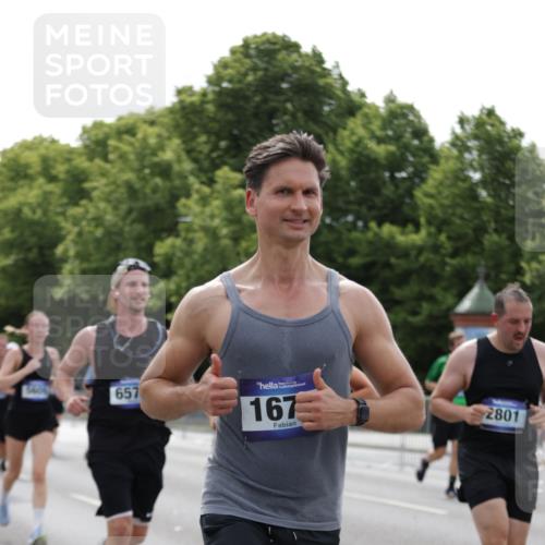 29.06.2025 - hella hamburg halbmarathon Jannik Wohlers http://msf.ph/oto/8272356 29.06.2025 10:33:57 Lombardsbrücke 1672, 2412, 2464, 2510, 2511, 2801, 3145, 4540, 4824, 4826, 5609, 6105, 6571, 6574, 7324, 7329, 8349, 8705, 8965, 9379, 10360, 10564, 11872, 12165, 12896, 13437, 13747, 13957, 14047, 14854, 14855, 14918, 15793, 15983, 16682, 16919, 17105, 17230, 17650, 17789, 18044, 18158, 18941 meine-sportfotos.de