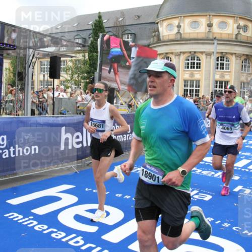 29.06.2025 - hella hamburg halbmarathon Michael Strokosch http://msf.ph/oto/8272358 29.06.2025 10:53:25 Ziel 1683, 1727, 2074, 2354, 4065, 6198, 6629, 6942, 7312, 8651, 11844, 12490, 13997, 15681, 15838, 18134, 18901 meine-sportfotos.de