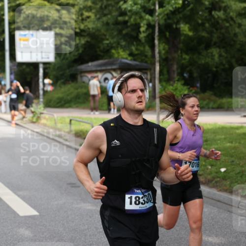 29.06.2025 - hella hamburg halbmarathon Yannick Fuchs http://msf.ph/oto/8272379 29.06.2025 10:37:03 20KM 1312, 1353, 1700, 2233, 4235, 4823, 5436, 6721, 6770, 7035, 7448, 7693, 7734, 7765, 7865, 9371, 9833, 10216, 10469, 11907, 12839, 13446, 13725, 14447, 14560, 14811, 14813, 15095, 15175, 15270, 15297, 15301, 15535, 16295, 16333, 16507, 16626, 16660, 16677, 17000, 17016, 17177, 17363, 17733, 17864, 17911, 18275, 18330, 18559, 18632, 18680, 18920 meine-sportfotos.de