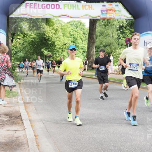 29.06.2025 - hella hamburg halbmarathon MichiJ http://msf.ph/oto/8272435 29.06.2025 10:56:00 Zwischen KM18-KM19 1406, 3025, 3262, 4663, 5176, 6028, 6083, 7802, 9674, 9845, 11611, 12653, 13285, 14270, 15858, 17439, 18617 meine-sportfotos.de