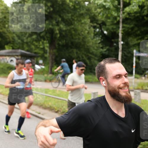 29.06.2025 - hella hamburg halbmarathon Yannick Fuchs http://msf.ph/oto/8272450 29.06.2025 10:49:11 20KM 1120, 1143, 2029, 2252, 2448, 3037, 3256, 4249, 4616, 4868, 4897, 4903, 5021, 6355, 6891, 6938, 7221, 8618, 8691, 10044, 10188, 10582, 11231, 11568, 12248, 12483, 12526, 12544, 12584, 13236, 13267, 13470, 14750, 14834, 14845, 14909, 15300, 15854, 15868, 15896, 16108, 16110, 16327, 16334, 16609, 17603, 18031, 18190, 18290, 19047 meine-sportfotos.de