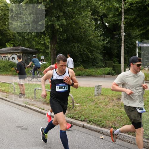 29.06.2025 - hella hamburg halbmarathon Yannick Fuchs http://msf.ph/oto/8272558 29.06.2025 10:49:11 20KM 1120, 1143, 2029, 2252, 2448, 3037, 3256, 4249, 4616, 4868, 4897, 4903, 5021, 6355, 6891, 6938, 7221, 8618, 8691, 10044, 10188, 10582, 11231, 11568, 12248, 12483, 12526, 12544, 12584, 13236, 13267, 13470, 14750, 14834, 14845, 14909, 15300, 15854, 15868, 15896, 16108, 16110, 16327, 16334, 16609, 17603, 18031, 18190, 18290, 19047 meine-sportfotos.de