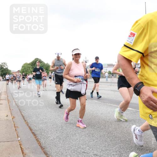 29.06.2025 - hella hamburg halbmarathon Lena Gebhardt http://msf.ph/oto/8272580 29.06.2025 10:54:25 Lombardsbrücke 1, 7670, 167, 14655, 830, 5309, 11493, 1263, 1762, 1779, 1789, 1822, 1949, 2084, 2244, 2372, 2532, 2586, 2600, 2761, 2854, 3079, 3187, 3188, 3249, 3364, 3465, 3467, 3557, 3761, 3795, 3857, 4323, 4685, 4720, 4838, 4971, 5157, 5185, 5216, 5309, 5514, 5804, 5817, 5898, 5933, 5993, 6023, 6279, 6468, 6583, 6987, 6988, 7498, 7670, 7874, 7946, 7986, 8801, 8803, 8867, 9130, 9138, 9203, 10207, 10471, 11033, 11354, 11567, 11569, 11785, 12930, 13272 meine-sportfotos.de
