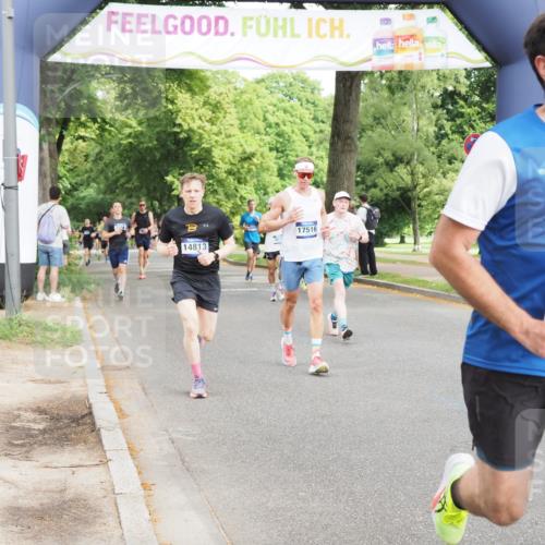29.06.2025 - hella hamburg halbmarathon MichiJ http://msf.ph/oto/8272674 29.06.2025 10:31:23 Zwischen KM18-KM19 4235, 5011, 5506, 7026, 7865, 10251, 11177, 16224, 16333, 16648, 17403, 17516, 18680, 19009 meine-sportfotos.de