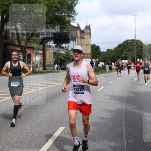 29.06.2025 - hella hamburg halbmarathon Yannick Fuchs http://msf.ph/oto/8272718 29.06.2025 10:37:04 20KM 1312, 1353, 1700, 2233, 4235, 4823, 5436, 6721, 6770, 7035, 7448, 7693, 7734, 7765, 7865, 9371, 9833, 10216, 10469, 11907, 12839, 13446, 14447, 14560, 14811, 14813, 15095, 15175, 15270, 15297, 15301, 15535, 16295, 16333, 16507, 16626, 16660, 16677, 17000, 17016, 17177, 17363, 17733, 17864, 17911, 18275, 18330, 18559, 18632, 18659, 18680, 18920 meine-sportfotos.de