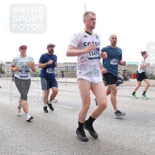 29.06.2025 - hella hamburg halbmarathon Lena Gebhardt http://msf.ph/oto/8272815 29.06.2025 10:34:55 Lombardsbrücke 12382, 226, 7020, 16311, 6310, 13471, 13473, 1025, 1284, 1497, 1849, 2023, 2355, 2376, 2751, 3130, 3409, 3420, 4540, 4564, 4884, 5027, 5453, 6034, 6171, 6189, 6310, 6329, 6335, 6379, 6397, 6803, 6843, 7020, 7267, 7299, 7386, 7644, 7733, 7927, 8369, 8705, 8793, 9122, 9164, 9248, 9448, 9514, 10335, 10358, 10464, 10606, 10674, 11122, 11233, 11245, 11646, 12019, 12164, 12236, 12382, 12764, 15477, 16238, 16311, 16390, 16682, 18158 meine-sportfotos.de