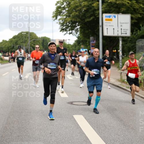 29.06.2025 - hella hamburg halbmarathon Yannick Fuchs http://msf.ph/oto/8272819 29.06.2025 10:49:12 20KM 1120, 1143, 2029, 2252, 2448, 3037, 3256, 4249, 4616, 4868, 4897, 4903, 5021, 6355, 6891, 6938, 7221, 8618, 8691, 10044, 10188, 10582, 11231, 11568, 12248, 12483, 12526, 12544, 12584, 13234, 13236, 13267, 13470, 14750, 14834, 14845, 14909, 15300, 15854, 15868, 15896, 16108, 16110, 16213, 16327, 16334, 16609, 17603, 17940, 18031, 18190, 18290, 19047 meine-sportfotos.de