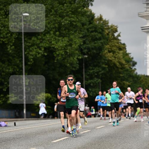 29.06.2025 - hella hamburg halbmarathon Dr. Thomas Lammeyer http://msf.ph/oto/8272891 29.06.2025 10:15:16 Kennedybrücke 1166, 1531, 1866, 1992, 4227, 5379, 5440, 5990, 5991, 8807, 8810, 9169, 9191, 10372, 11321 meine-sportfotos.de