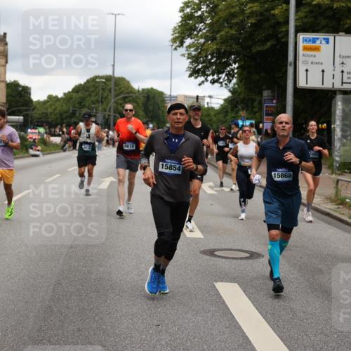 29.06.2025 - hella hamburg halbmarathon Yannick Fuchs http://msf.ph/oto/8272944 29.06.2025 10:49:12 20KM 1120, 1143, 2029, 2252, 2448, 3037, 3256, 4249, 4616, 4868, 4897, 4903, 5021, 6355, 6891, 6938, 7221, 8618, 8691, 10044, 10188, 10582, 11231, 11568, 12248, 12483, 12526, 12544, 12584, 13234, 13236, 13267, 13470, 14750, 14834, 14845, 14909, 15300, 15854, 15868, 15896, 16108, 16110, 16213, 16327, 16334, 16609, 17603, 17940, 18031, 18190, 18290, 19047 meine-sportfotos.de