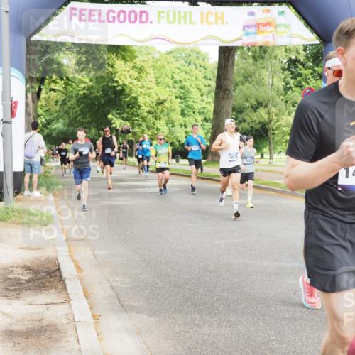 29.06.2025 - hella hamburg halbmarathon MichiJ http://msf.ph/oto/8272989 29.06.2025 10:31:25 Zwischen KM18-KM19 4080, 5011, 5506, 7026, 7865, 9534, 10251, 14813, 16224, 16333, 16648, 17403, 17516, 18680, 19009 meine-sportfotos.de