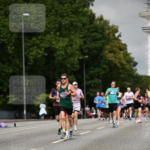 29.06.2025 - hella hamburg halbmarathon Dr. Thomas Lammeyer http://msf.ph/oto/8272994 29.06.2025 10:15:16 Kennedybrücke 1166, 1531, 1866, 1992, 4227, 5379, 5440, 5990, 5991, 8807, 8810, 9169, 9191, 10372, 11321 meine-sportfotos.de