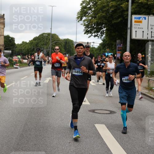 29.06.2025 - hella hamburg halbmarathon Yannick Fuchs http://msf.ph/oto/8273004 29.06.2025 10:49:12 20KM 1120, 1143, 2029, 2252, 2448, 3037, 3256, 4249, 4616, 4868, 4897, 4903, 5021, 6355, 6891, 6938, 7221, 8618, 8691, 10044, 10188, 10582, 11231, 11568, 12248, 12483, 12526, 12544, 12584, 13234, 13236, 13267, 13470, 14750, 14834, 14845, 14909, 15300, 15854, 15868, 15896, 16108, 16110, 16213, 16327, 16334, 16609, 17603, 17940, 18031, 18190, 18290, 19047 meine-sportfotos.de