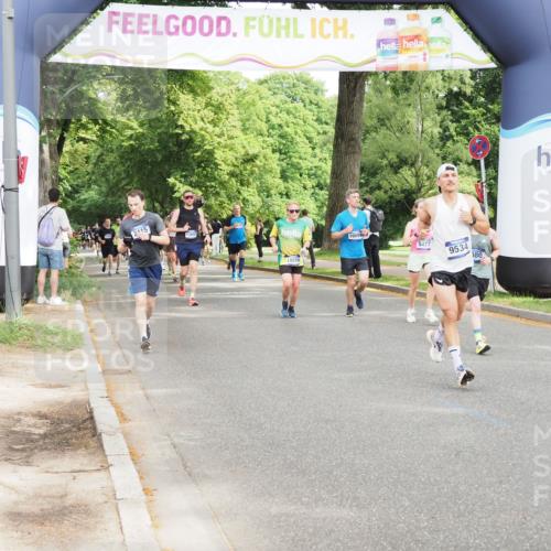 29.06.2025 - hella hamburg halbmarathon MichiJ http://msf.ph/oto/8273177 29.06.2025 10:31:26 Zwischen KM18-KM19 4080, 5011, 5477, 7026, 7865, 9534, 10099, 10251, 14813, 16224, 16648, 17403, 17516, 18680, 19009 meine-sportfotos.de