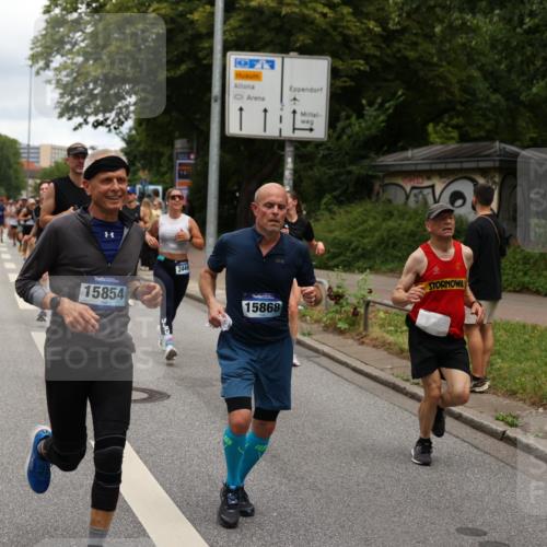 29.06.2025 - hella hamburg halbmarathon Yannick Fuchs http://msf.ph/oto/8273279 29.06.2025 10:49:13 20KM 1120, 1143, 2029, 2252, 2448, 3037, 3256, 4249, 4616, 4868, 4897, 4903, 5021, 6355, 6891, 6938, 7147, 7221, 8618, 8691, 10044, 10188, 10582, 11231, 11568, 12248, 12483, 12544, 12584, 13234, 13236, 13267, 13470, 14750, 14834, 14845, 14909, 15300, 15854, 15868, 15896, 16108, 16110, 16213, 16327, 16334, 16609, 17603, 17940, 18031, 18190, 18290, 19047 meine-sportfotos.de