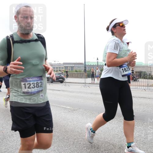 29.06.2025 - hella hamburg halbmarathon Lena Gebhardt http://msf.ph/oto/8273362 29.06.2025 10:34:56 Lombardsbrücke 633, 12382, 22, 1631, 1025, 1284, 1497, 1849, 2023, 2355, 2376, 2751, 3130, 3409, 3420, 4564, 4884, 5027, 5453, 6034, 6171, 6189, 6310, 6329, 6335, 6379, 6397, 6803, 6843, 7020, 7267, 7299, 7386, 7644, 7733, 7927, 8369, 8705, 8793, 9122, 9164, 9248, 9448, 9514, 10335, 10358, 10464, 10606, 10674, 11122, 11233, 11245, 11646, 12019, 12164, 12236, 12382, 12764, 15477, 16238, 16311, 16390, 16682 meine-sportfotos.de