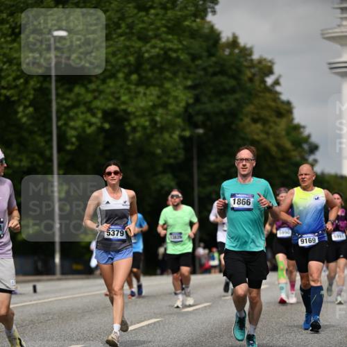 29.06.2025 - hella hamburg halbmarathon Dr. Thomas Lammeyer http://msf.ph/oto/8273418 29.06.2025 10:15:22 Kennedybrücke 1166, 1531, 1866, 1992, 4227, 5254, 5379, 5990, 5991, 7571, 8810, 9169, 9191, 10372, 10428, 11321 meine-sportfotos.de