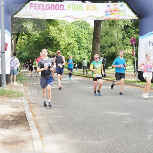 29.06.2025 - hella hamburg halbmarathon MichiJ http://msf.ph/oto/8273454 29.06.2025 10:31:27 Zwischen KM18-KM19 2415, 4080, 5477, 7026, 7865, 9114, 9534, 10099, 10251, 13897, 14813, 16224, 16648, 17403, 17516, 18680, 19009, 19229 meine-sportfotos.de