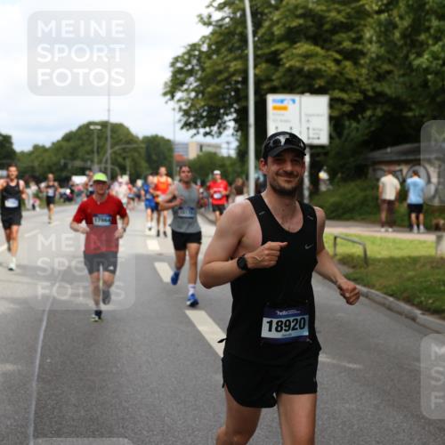 29.06.2025 - hella hamburg halbmarathon Yannick Fuchs http://msf.ph/oto/8273471 29.06.2025 10:37:09 20KM 1353, 1675, 1700, 1735, 2233, 4235, 5011, 5124, 5436, 7035, 7448, 7734, 7765, 7865, 9364, 9371, 9534, 9833, 10216, 10469, 11907, 12839, 13446, 14226, 14447, 14560, 14813, 15095, 15175, 15255, 15270, 15297, 15301, 15535, 16295, 16333, 16626, 16660, 16677, 17000, 17177, 17733, 17864, 17911, 18004, 18275, 18304, 18559, 18632, 18659, 18680, 18920 meine-sportfotos.de