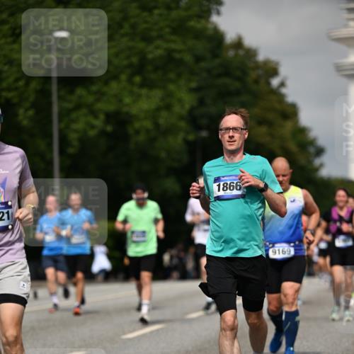 29.06.2025 - hella hamburg halbmarathon Dr. Thomas Lammeyer http://msf.ph/oto/8273546 29.06.2025 10:15:23 Kennedybrücke 1166, 1531, 1866, 1992, 4227, 5254, 5379, 5990, 5991, 7571, 9169, 9191, 10372, 10428, 11321 meine-sportfotos.de