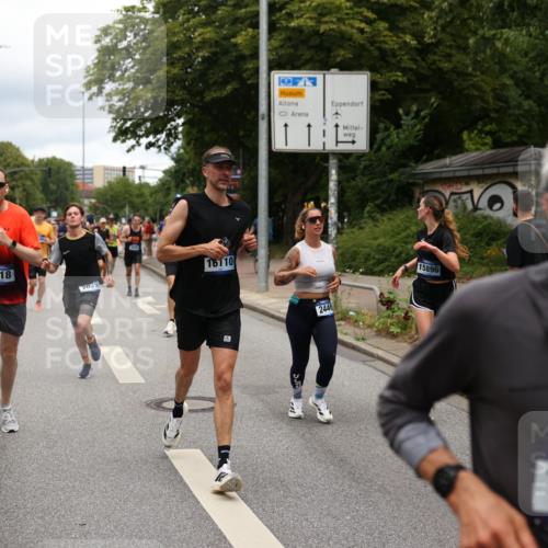 29.06.2025 - hella hamburg halbmarathon Yannick Fuchs http://msf.ph/oto/8273663 29.06.2025 10:49:14 20KM 1120, 1143, 1834, 2029, 2252, 2448, 3037, 3256, 4249, 4616, 4868, 4897, 5021, 6355, 6891, 6938, 7147, 7221, 8573, 8618, 8691, 10044, 10188, 10582, 11231, 11568, 12248, 12483, 12544, 12584, 13234, 13236, 13267, 13470, 14750, 14845, 14909, 15300, 15854, 15868, 15896, 16108, 16110, 16213, 16327, 16334, 16609, 17603, 17940, 18031, 18190, 18290, 19047 meine-sportfotos.de