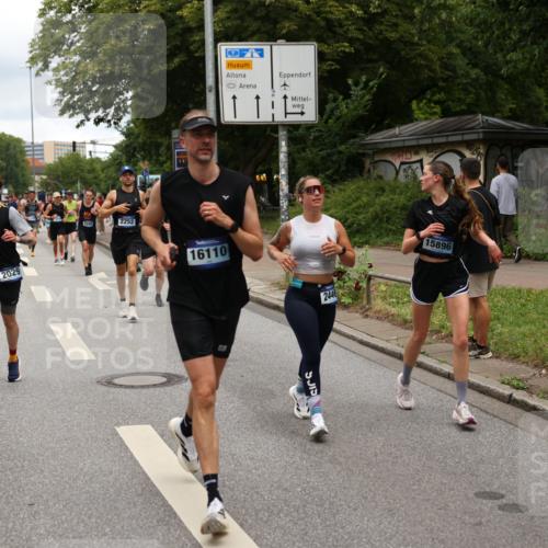 29.06.2025 - hella hamburg halbmarathon Yannick Fuchs http://msf.ph/oto/8273711 29.06.2025 10:49:14 20KM 1120, 1143, 1834, 2029, 2252, 2448, 3037, 3256, 4249, 4616, 4868, 4897, 5021, 6355, 6891, 6938, 7147, 7221, 8573, 8618, 8691, 10044, 10188, 10582, 11231, 11568, 12248, 12483, 12544, 12584, 13234, 13236, 13267, 13470, 14750, 14845, 14909, 15300, 15854, 15868, 15896, 16108, 16110, 16213, 16327, 16334, 16609, 17603, 17940, 18031, 18190, 18290, 19047 meine-sportfotos.de