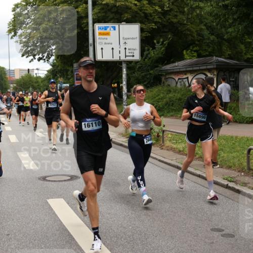 29.06.2025 - hella hamburg halbmarathon Yannick Fuchs http://msf.ph/oto/8273722 29.06.2025 10:49:14 20KM 1120, 1143, 1834, 2029, 2252, 2448, 3037, 3256, 4249, 4616, 4868, 4897, 5021, 6355, 6891, 6938, 7147, 7221, 8573, 8618, 8691, 10044, 10188, 10582, 11231, 11568, 12248, 12483, 12544, 12584, 13234, 13236, 13267, 13470, 14750, 14845, 14909, 15300, 15854, 15868, 15896, 16108, 16110, 16213, 16327, 16334, 16609, 17603, 17940, 18031, 18190, 18290, 19047 meine-sportfotos.de