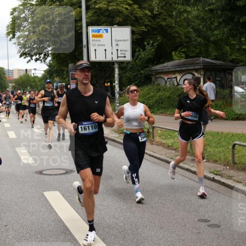 29.06.2025 - hella hamburg halbmarathon Yannick Fuchs http://msf.ph/oto/8273742 29.06.2025 10:49:14 20KM 1120, 1143, 1834, 2029, 2252, 2448, 3037, 3256, 4249, 4616, 4868, 4897, 5021, 6355, 6891, 6938, 7147, 7221, 8573, 8618, 8691, 10044, 10188, 10582, 11231, 11568, 12248, 12483, 12544, 12584, 13234, 13236, 13267, 13470, 14750, 14845, 14909, 15300, 15854, 15868, 15896, 16108, 16110, 16213, 16327, 16334, 16609, 17603, 17940, 18031, 18190, 18290, 19047 meine-sportfotos.de
