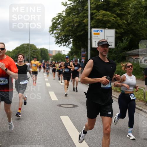 29.06.2025 - hella hamburg halbmarathon Yannick Fuchs http://msf.ph/oto/8273798 29.06.2025 10:49:14 20KM 1120, 1143, 1834, 2029, 2252, 2448, 3037, 3256, 4249, 4616, 4868, 4897, 5021, 6355, 6891, 6938, 7147, 7221, 8573, 8618, 8691, 10044, 10188, 10582, 11231, 11568, 12248, 12483, 12544, 12584, 13234, 13236, 13267, 13470, 14750, 14845, 14909, 15300, 15854, 15868, 15896, 16108, 16110, 16213, 16327, 16334, 16609, 17603, 17940, 18031, 18190, 18290, 19047 meine-sportfotos.de