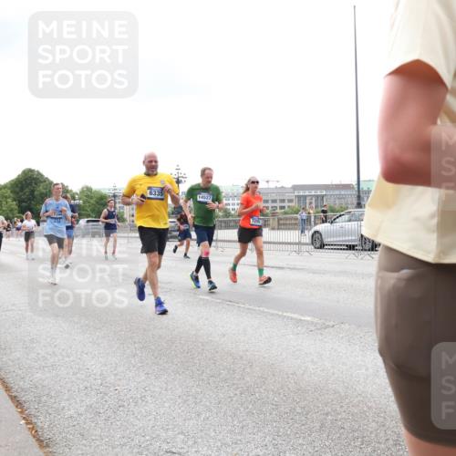 29.06.2025 - hella hamburg halbmarathon Lena Gebhardt http://msf.ph/oto/8273823 29.06.2025 10:34:58 Lombardsbrücke 7344, 10, 6335, 14527, 1025, 1284, 1497, 1849, 2023, 2355, 2376, 2751, 3130, 3409, 3420, 4564, 4884, 5027, 5453, 6034, 6171, 6189, 6310, 6329, 6335, 6379, 6397, 6803, 6843, 7020, 7267, 7299, 7386, 7644, 7733, 7927, 8369, 8793, 9122, 9164, 9248, 9448, 9514, 10335, 10358, 10464, 10606, 10674, 11122, 11233, 11245, 11359, 11646, 11886, 12019, 12164, 12236, 12382, 12764, 15477, 16238, 16311, 16390 meine-sportfotos.de