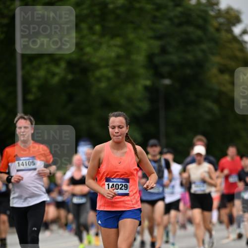 29.06.2025 - hella hamburg halbmarathon Dr. Thomas Lammeyer http://msf.ph/oto/8273848 29.06.2025 10:36:07 Kennedybrücke 1235, 1292, 2672, 3239, 3358, 3707, 3751, 3752, 3778, 4314, 4365, 4605, 4924, 5496, 5601, 5658, 5743, 6218, 6344, 7239, 7295, 7334, 7344, 7535, 7570, 7695, 7816, 7898, 8072, 8073, 8124, 8127, 8304, 8538, 8757, 9478, 9604, 9882, 10248, 10421, 11168 meine-sportfotos.de