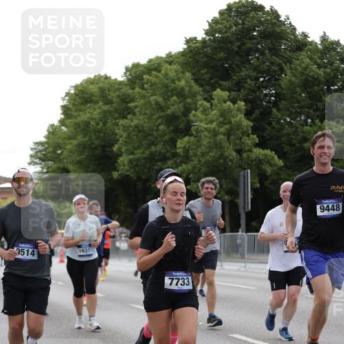 29.06.2025 - hella hamburg halbmarathon Jannik Wohlers http://msf.ph/oto/8273853 29.06.2025 10:34:15 Lombardsbrücke 1025, 2023, 3130, 3420, 4540, 5453, 6034, 6171, 6329, 6843, 7020, 7386, 7644, 7733, 8705, 9122, 9164, 9448, 9514, 10335, 10674, 11122, 11245, 12164, 12382, 13311, 13416, 13471, 13473, 14273, 15310, 15380, 15477, 16238, 16311, 16390, 16682, 17412, 18158, 18892 meine-sportfotos.de