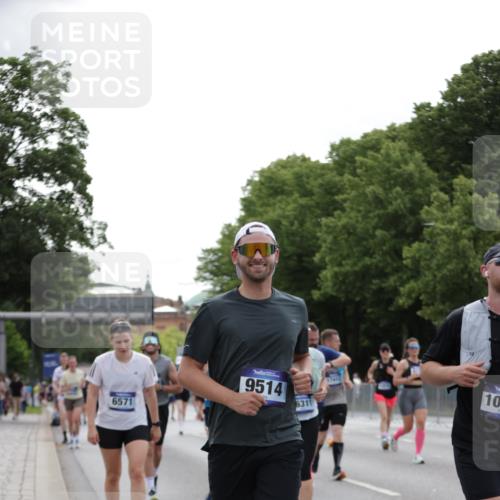 29.06.2025 - hella hamburg halbmarathon Jannik Wohlers http://msf.ph/oto/8273962 29.06.2025 10:34:16 Lombardsbrücke 1025, 2023, 2355, 3130, 3420, 5453, 6034, 6171, 6329, 6843, 7020, 7386, 7644, 7733, 8369, 8705, 8793, 9122, 9164, 9448, 9514, 10335, 10674, 11122, 11245, 11646, 12164, 12236, 12382, 13311, 13416, 13471, 13473, 14273, 15310, 15380, 15477, 16238, 16311, 16390, 16682, 17412, 18892 meine-sportfotos.de
